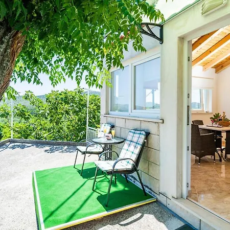 Holiday home Amazing In Zaton With Kitchen *